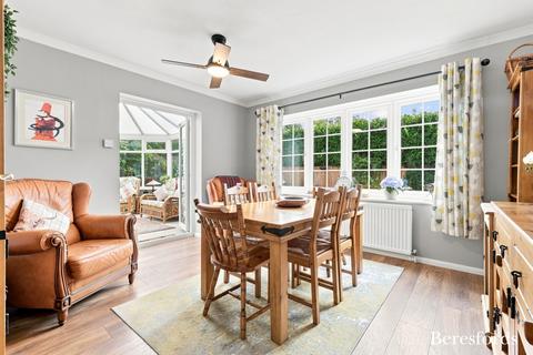 4 bedroom detached house for sale, St. Vincents Road, Chelmsford, CM2