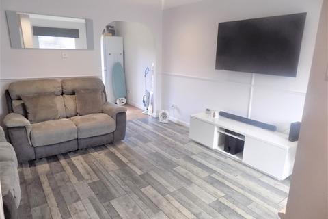 2 bedroom terraced house to rent, Muirfield, Luton, Bedfordshire