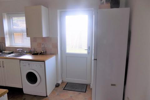 2 bedroom terraced house to rent, Muirfield, Luton, Bedfordshire