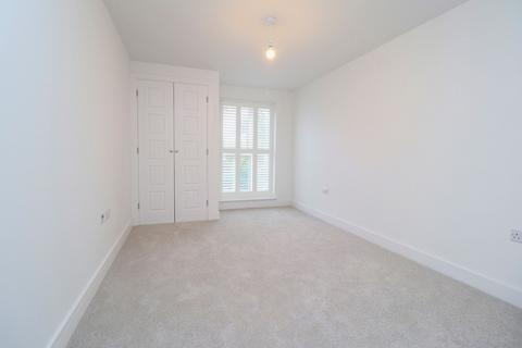 undefined, Colebridge Court, Cheltenham Road, GL2