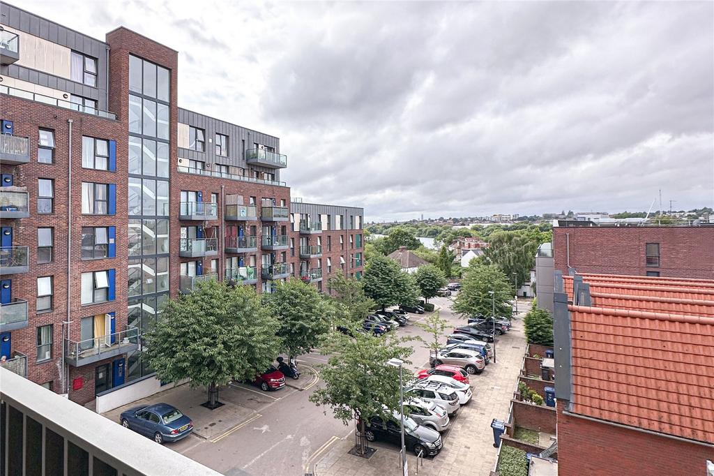 Apartment in Hendon - More