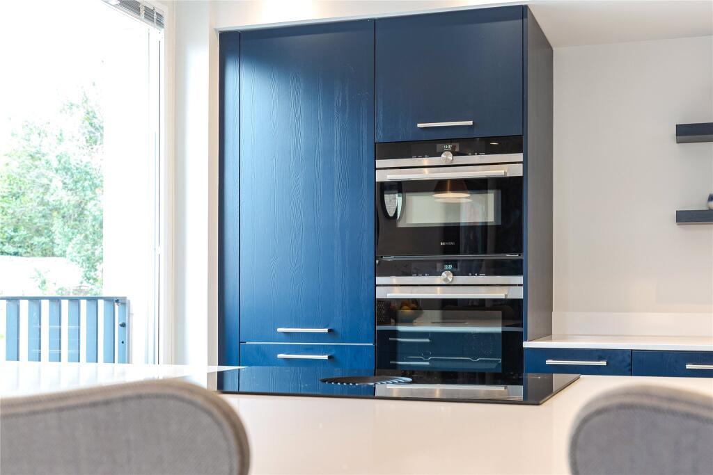 Apartment in Edinburgh - View 5
