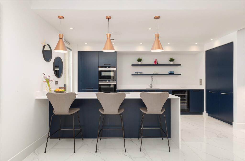 Apartment in Edinburgh - More
