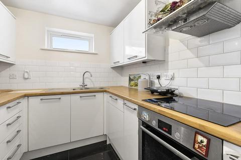 2 bedroom apartment to rent, The Quadrangle, London W2