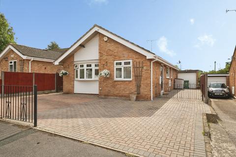 2 bedroom bungalow for sale, The Lawns, Abbeydale, Gloucester, Gloucestershire, GL4