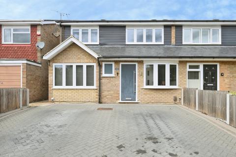 3 bedroom semi-detached house for sale, Lampits, Hoddesdon