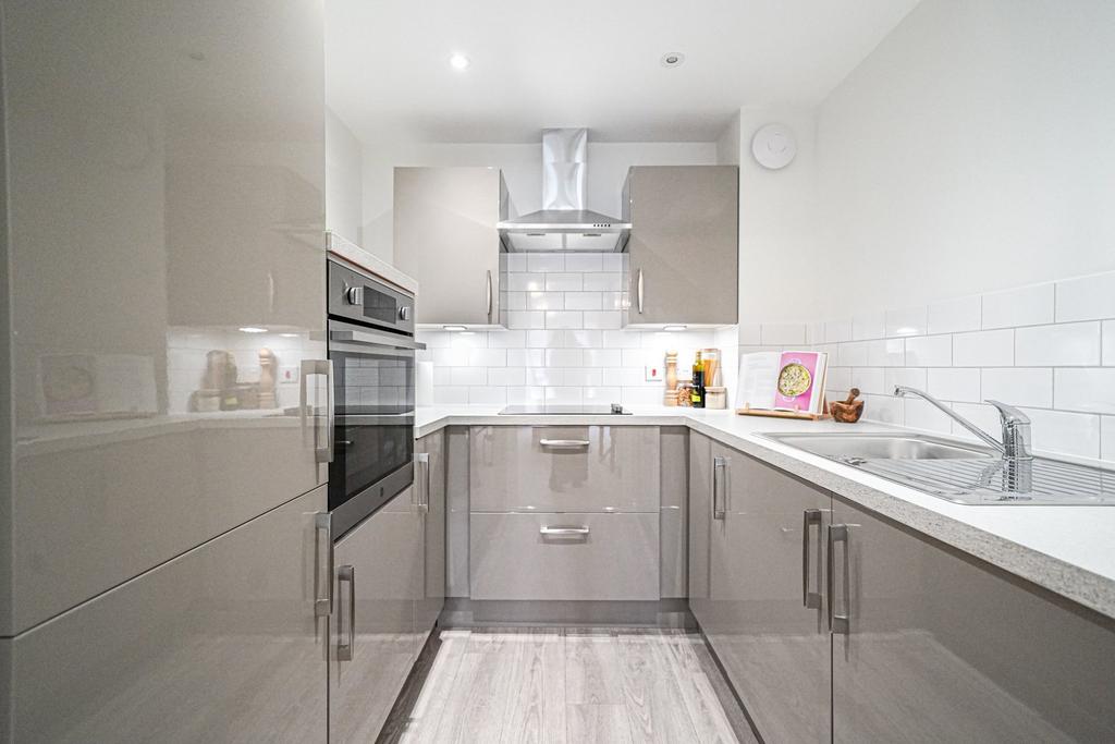 House in Solihull, Shirley - View 3
