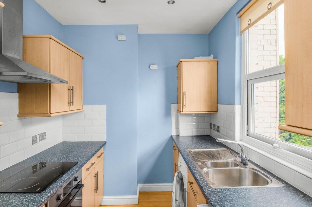 Apartment in Bristol - View 5