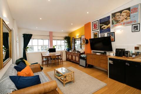 2 bedroom flat for sale, Coombe Road, Brighton, East Sussex, BN2