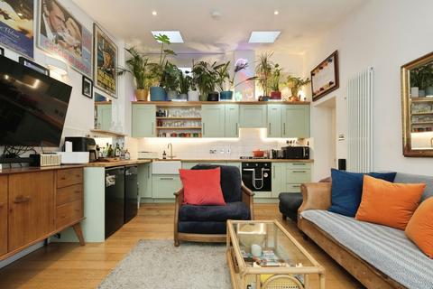 2 bedroom flat for sale, Coombe Road, Brighton, East Sussex, BN2