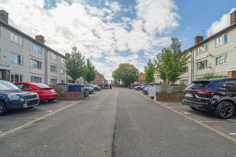3 bedroom flat for sale, Alderfield Drive, Liverpool L24