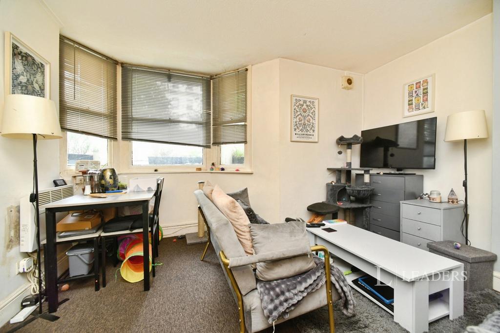 House in Brighton, Round Hill - View 3
