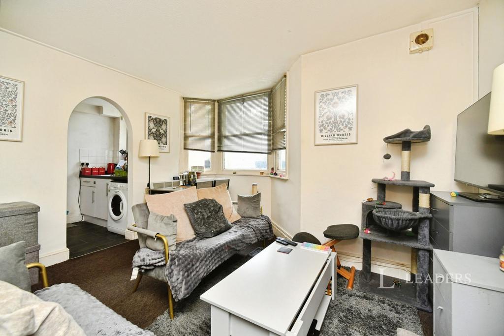 House in Brighton, Round Hill - View 4