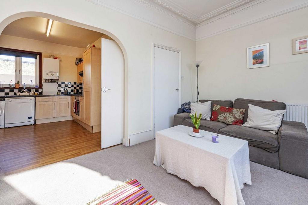 Apartment in London - View 2