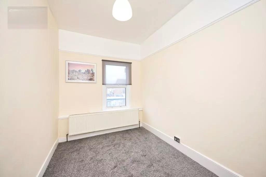 Apartment in London - View 3