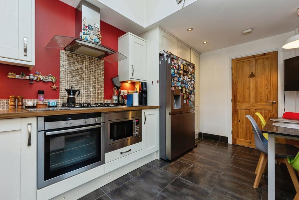 House in Manchester, Victoria Park, Fallowfield - View 4