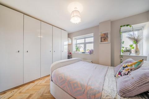 undefined, West Barnes Lane, New Malden, KT3