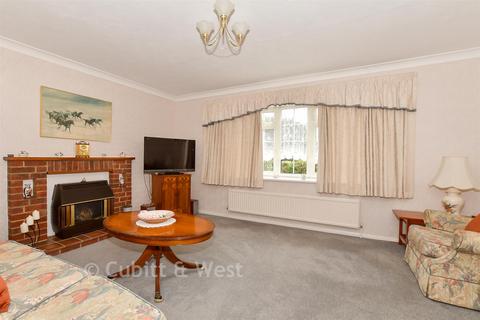 4 bedroom bungalow for sale, Faithfull Crescent, Storrington RH20