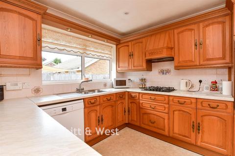 4 bedroom bungalow for sale, Faithfull Crescent, Storrington RH20