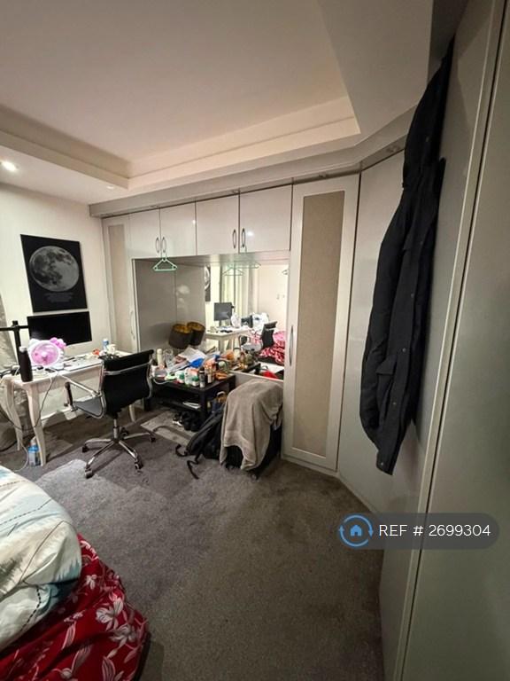 House in London - View 2