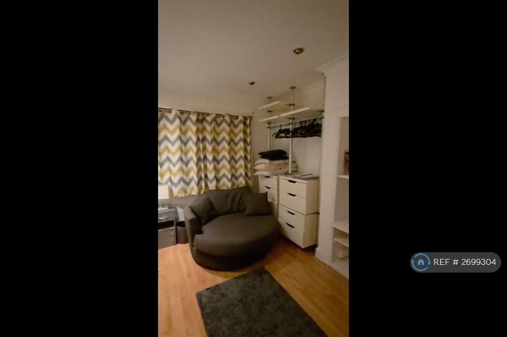 House in London - View 4