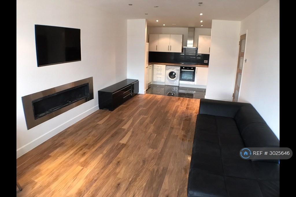 Apartment in Ponders End, Enfield - View 4