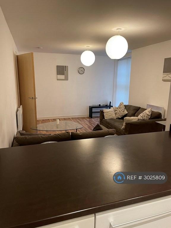 Apartment in Manchester, First Street, City Centre - View 3
