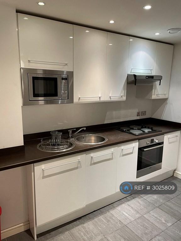 Apartment in Manchester, First Street, City Centre - More