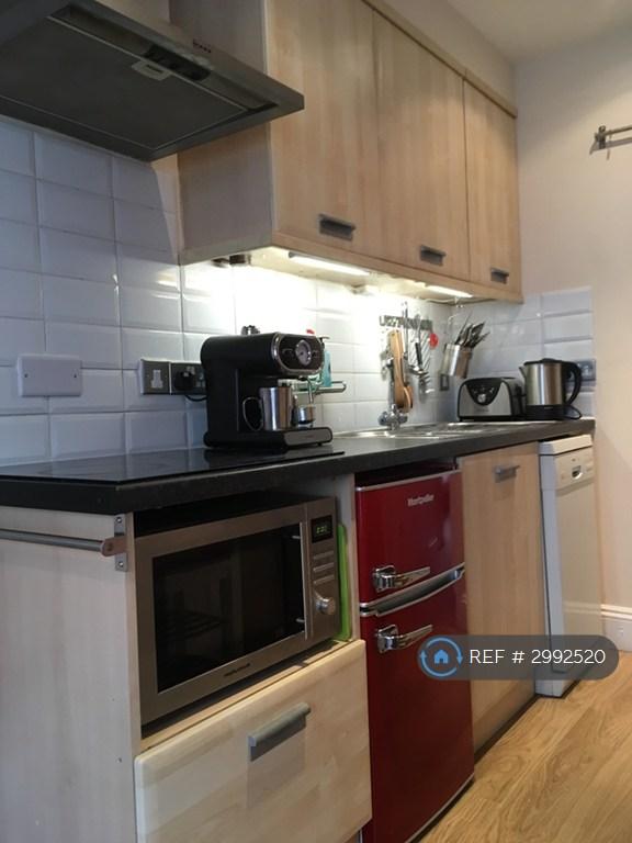 Apartment in Brighton, Brunswick - More