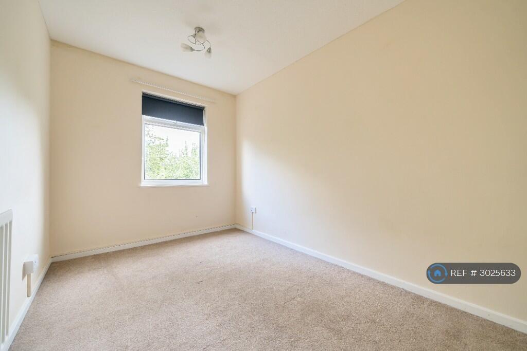 House in Cambridge, Cherry Hinton - View 2