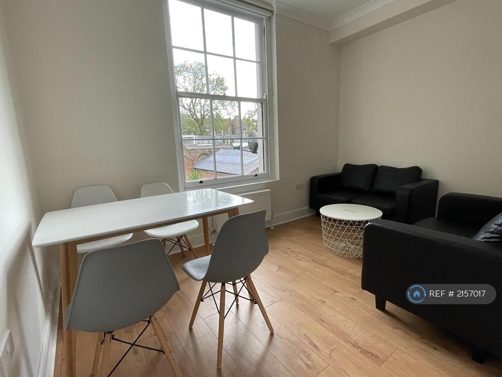 Apartment in London - View 3