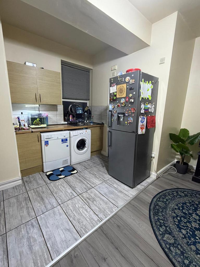Apartment in Smethwick - View 3