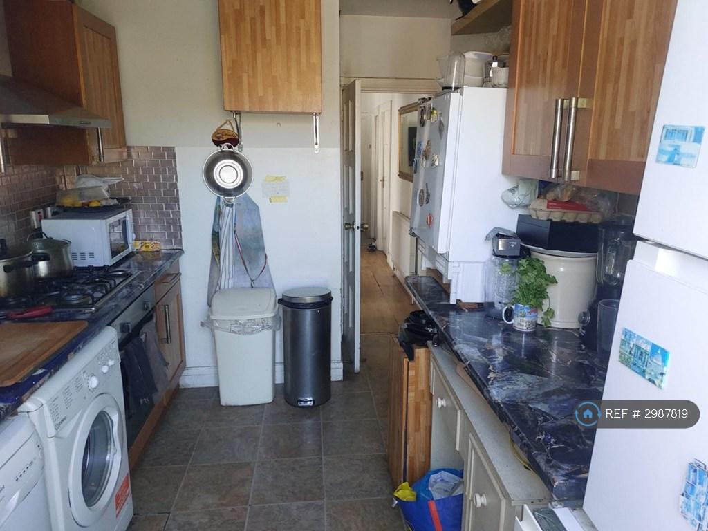 Apartment in London - View 5