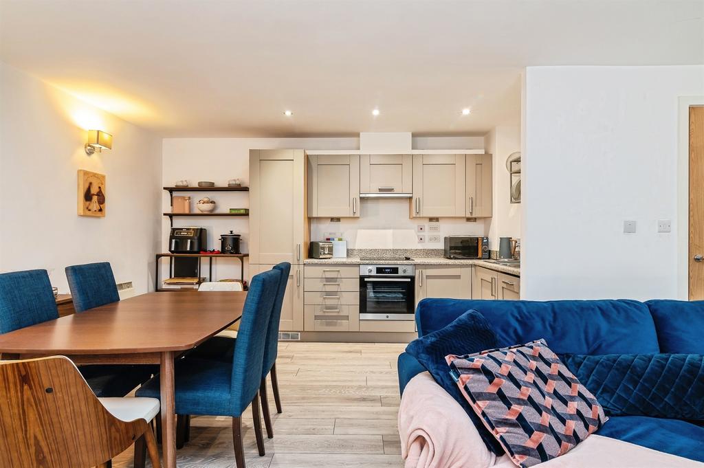 Apartment in Nottingham - View 3