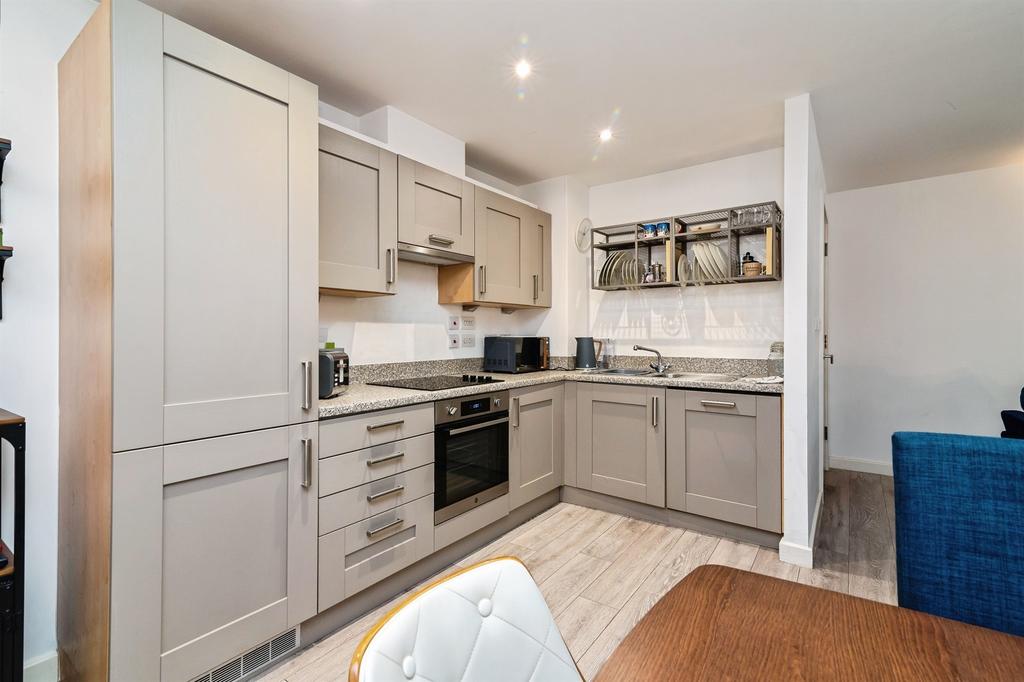 Apartment in Nottingham - View 4