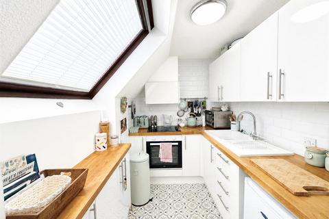 1 bedroom retirement property for sale, Chelmsford Road, Shenfield