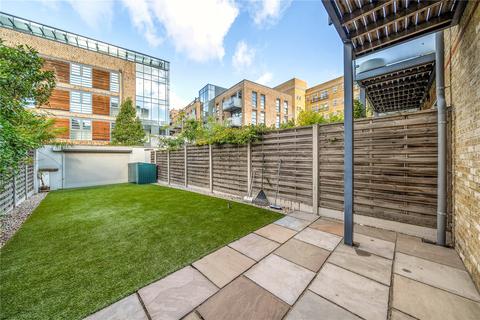 4 bedroom terraced house for sale, Pages Walk, London, SE1