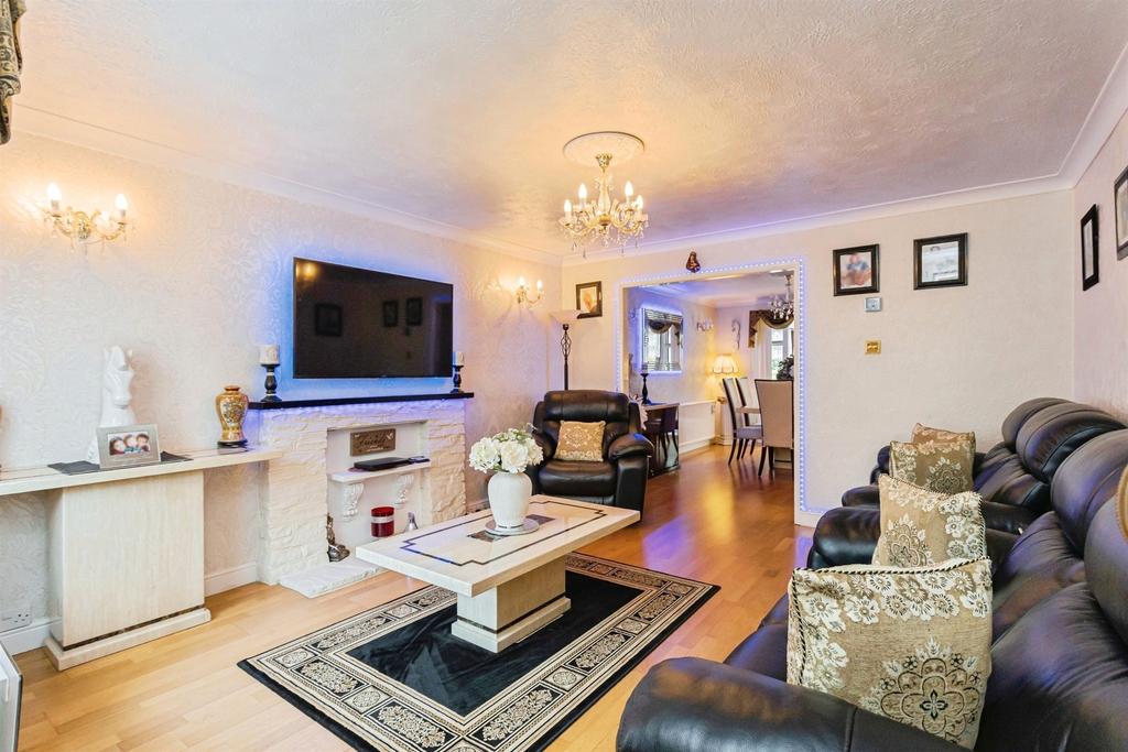 House in Burgess Hill, World's End - View 5
