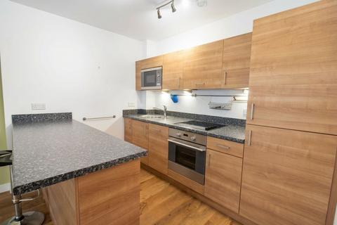 1 bedroom apartment to rent, Park Lodge Avenue, Kensington House, UB7