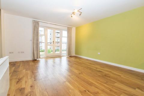 1 bedroom apartment to rent, Park Lodge Avenue, Kensington House, UB7