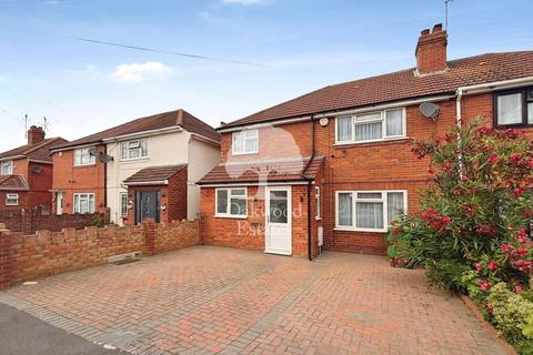5 bedroom semi-detached house to rent, Norfolk Avenue, Slough SL1