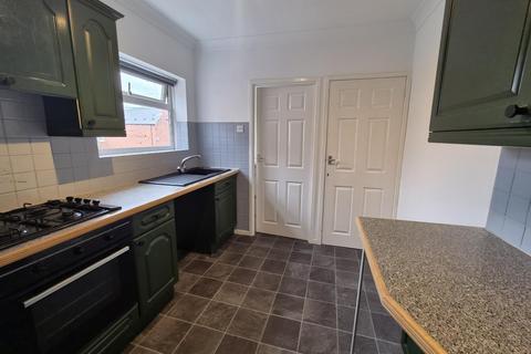 2 bedroom flat to rent, Crofton Street, South Shields, NE34