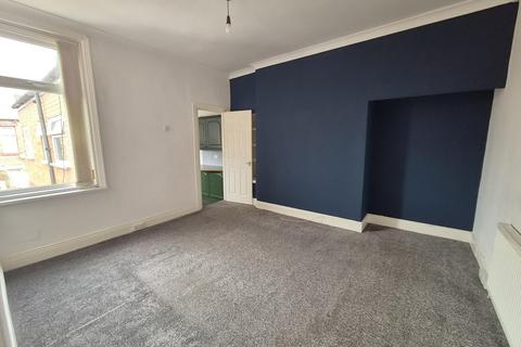 2 bedroom flat to rent, Crofton Street, South Shields, NE34