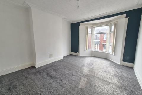 2 bedroom flat to rent, Crofton Street, South Shields, NE34
