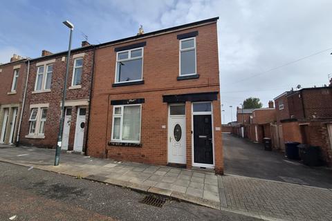 2 bedroom flat to rent, Cantebury Street, South Shields, NE33
