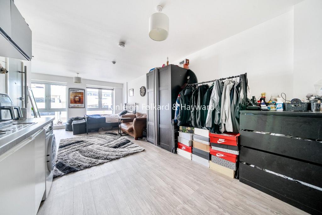 House in Bromley - View 5