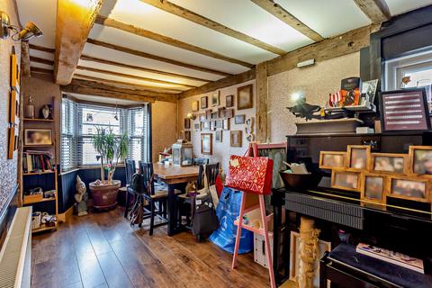 2 bedroom semi-detached house for sale, London Road, Brentwood, CM14