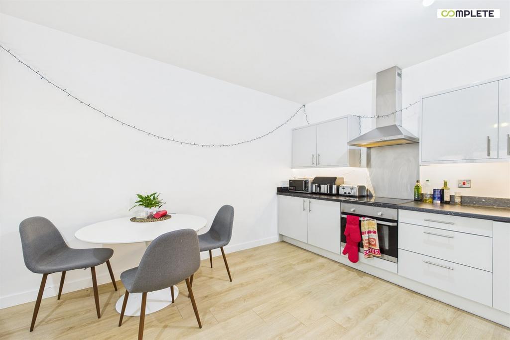 Apartment in Manchester - More