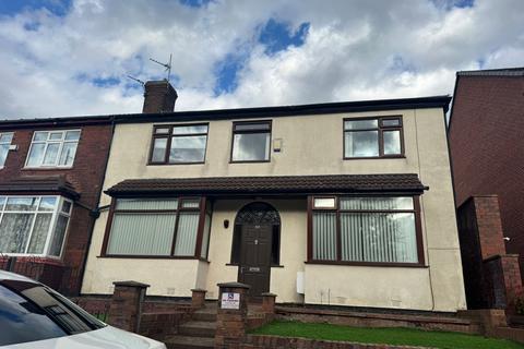 4 bedroom semi-detached house to rent, Cardinal Street, Manchester M8