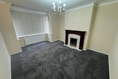 4 bedroom semi-detached house to rent, Cardinal Street, Manchester M8